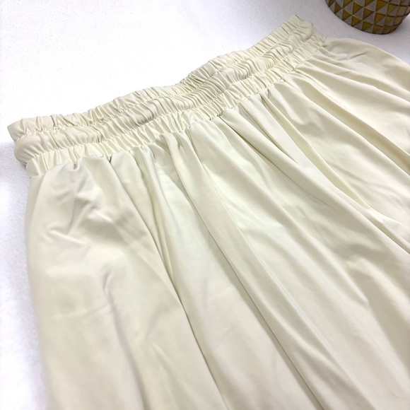 Stradivarius Flippy Lined Mini Drawstring Women's Cream Shorts Skorts Size M - Picture 9 of 15